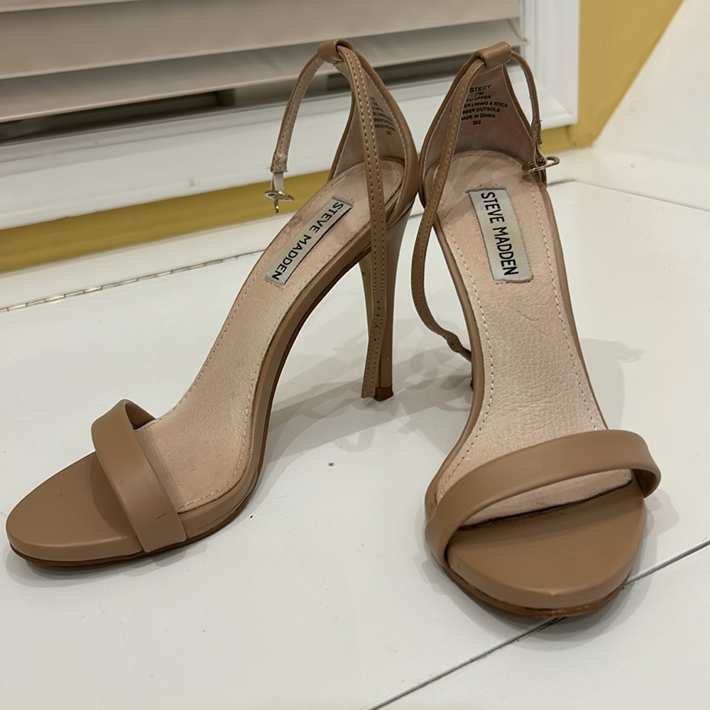 Steve Madden Stecy tan heels